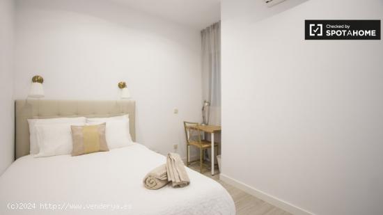 Cómoda habitación en alquiler en un apartamento de 3 dormitorios recientemente renovado - MADRID