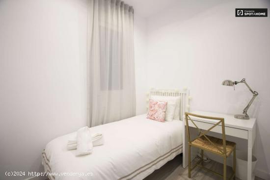  Habitación acogedora en alquiler en un apartamento de 3 dormitorios recientemente renovado - MADRID 