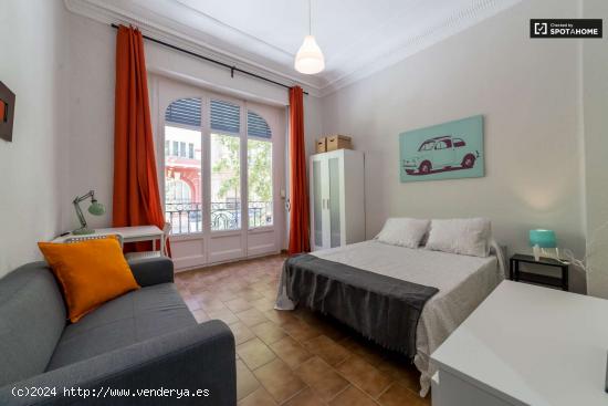  Habitación luminosa en apartamento de 6 dormitorios, L'Eixample - VALENCIA 