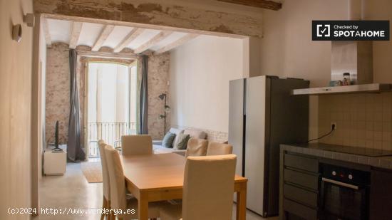 Precioso apartamento de 2 dormitorios en alquiler en El Raval - BARCELONA