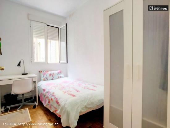  Acogedora habitación en un apartamento de 6 dormitorios en Lavapiés - MADRID 