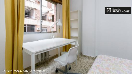 Acogedora habitación en alquiler en un apartamento de 5 dormitorios en Ronda - GRANADA