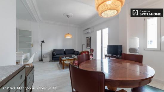 Moderno apartamento de 3 dormitorios en alquiler en L'Eixample - VALENCIA