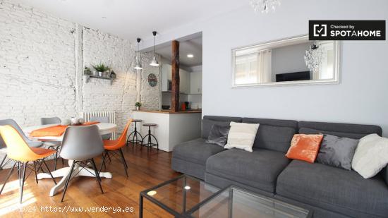 Elegante apartamento de 4 dormitorios en alquiler en Malasaña - MADRID