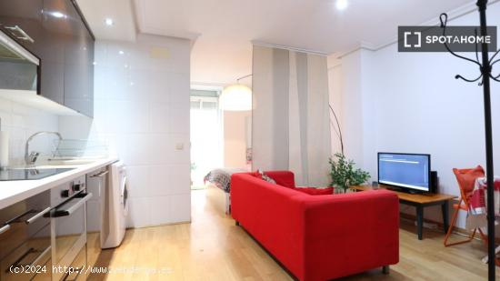 Estudio Interior de 40m2 en la zona de Valdeacederas - MS - MADRID