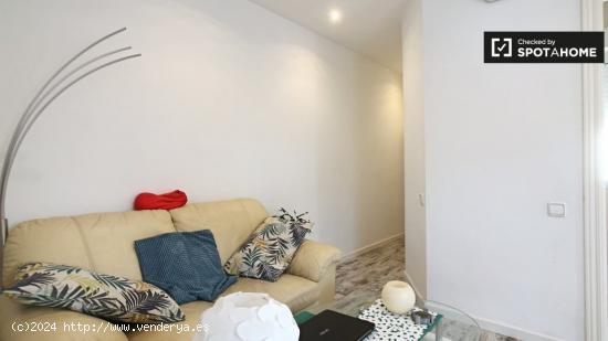 Encantador apartamento de 1 dormitorio con terraza en alquiler en Tetuán - MADRID