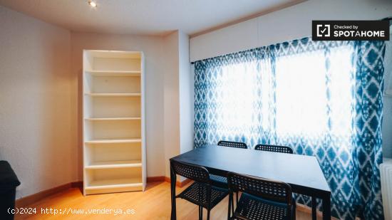 Precioso apartamento de 1 dormitorio con azulejos de mármol en alquiler en Salamanca, Madrid - MADR