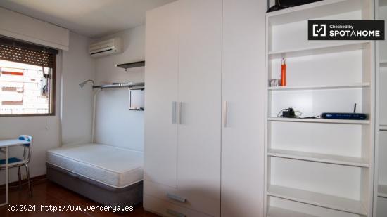 Acogedor apartamento de 1 dormitorio con acceso a la piscina en alquiler en Ciudad Lineal - MADRID