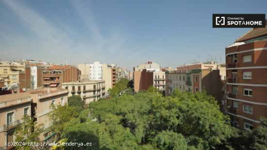 Acogedora habitación en alquiler en el apartamento de 5 dormitorios en La Dreta de l'Eixample - BAR