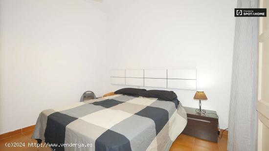  Bonita habitación en alquiler en acogedor apartamento de 3 dormitorios en Barcelona. - BARCELONA 