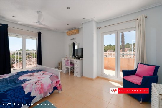 Villa en venta en San Miguel de Salinas (Alicante)