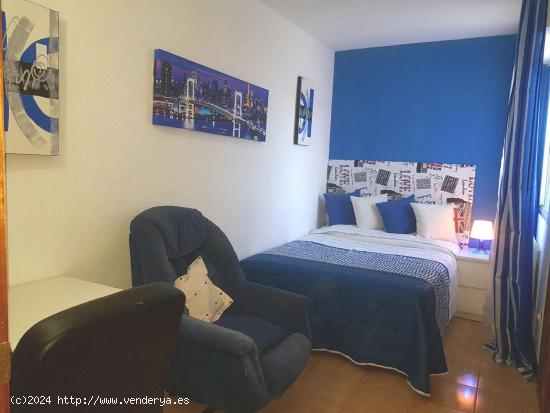  Acogedora habitación en alquiler en apartamento de 5 dormitorios en Alcalá. - MADRID 