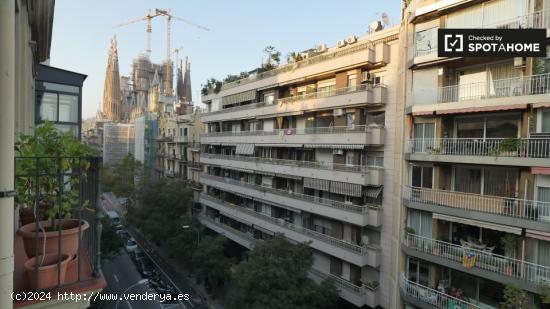 Elegante apartamento de 1 dormitorio con aire acondicionado en alquiler cerca de la Sagrada Familia 