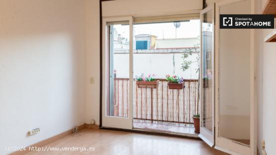 Apartamento de 2 dormitorios con balcón en alquiler en El Born. - BARCELONA