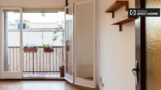 Apartamento de 2 dormitorios con balcón en alquiler en El Born. - BARCELONA