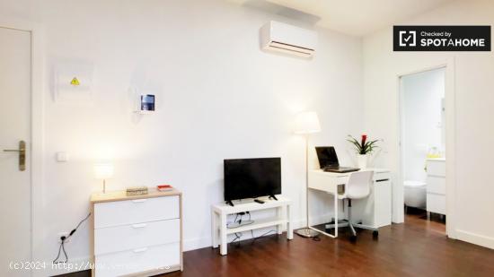 Apartamento estudio asequible en alquiler cerca de Ciudad Universitaria en Bellas Vistas - MADRID