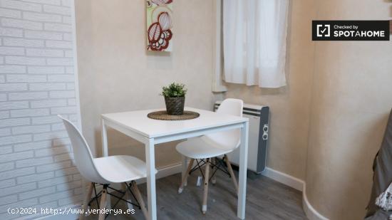 Encantador apartamento de 1 dormitorio en alquiler en Atocha - MADRID