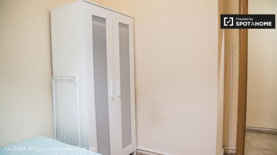 Habitación tranquila en alquiler, apartamento de 5 dormitorios, El Pla del Real. - VALENCIA