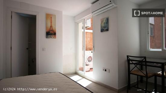 Estudio con terraza en alquiler en Tetuán. - MADRID