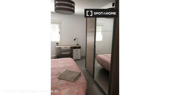 Habitación en alquiler, apartamento de 5 dormitorios, Benimaclet - VALENCIA