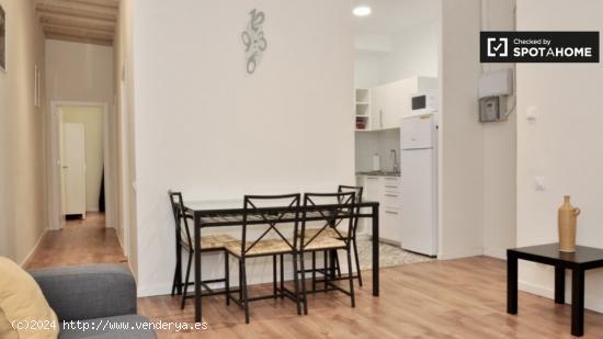 Impresionante apartamento de 2 dormitorios en alquiler en El Raval, cerca de La Rambla - BARCELONA