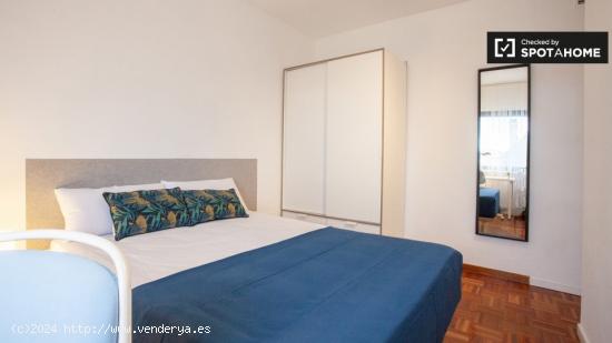 Habitaciones en alquiler en apartamento moderno de 10 dormitorios en Ciudad Lineal - MADRID