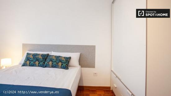 Habitaciones en alquiler en apartamento moderno de 10 dormitorios en Ciudad Lineal - MADRID