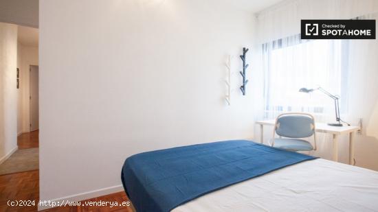 Habitaciones en alquiler en apartamento moderno de 10 dormitorios en Ciudad Lineal - MADRID