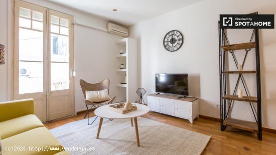 Moderno apartamento de 3 dormitorios en alquiler en L'Hospitalet de Llobregat. - BARCELONA