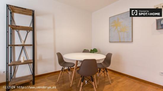 Moderno apartamento de 3 dormitorios en alquiler en L'Hospitalet de Llobregat. - BARCELONA