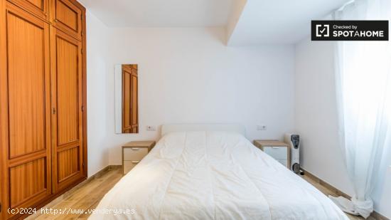 Habitación soleada, apartamento de 3 dormitorios en Camins al Grau, Valencia - VALENCIA