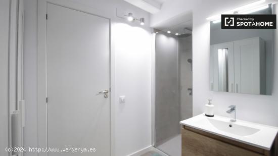 Acogedora habitación en alquiler en apartamento de 4 dormitorios en El Born. - BARCELONA