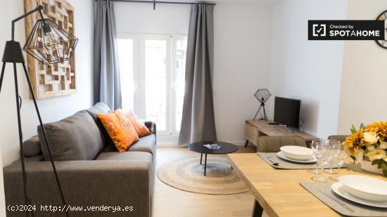 Impresionante apartamento de 1 dormitorio con balcón en alquiler en Gràcia - BARCELONA