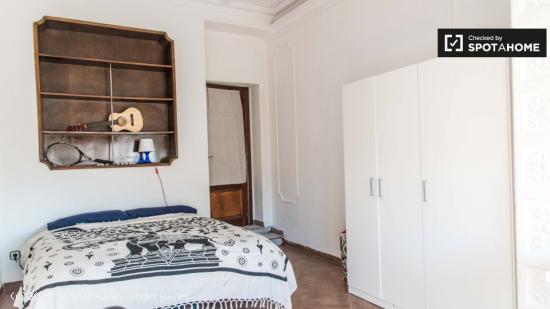 Apartamento de 5 habitaciones en Russafa - VALENCIA