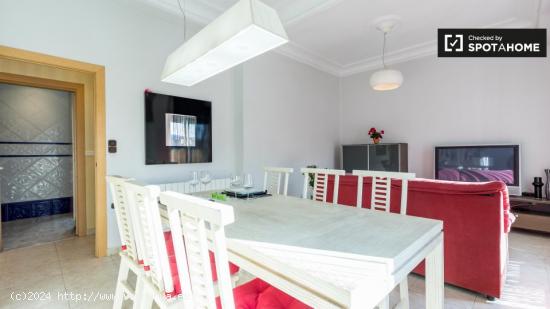 Elegante apartamento de 2 dormitorios en alquiler en Ruzafa - VALENCIA