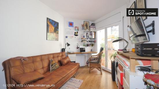 Encantador apartamento de 1 dormitorio con increíble terraza en alquiler cerca de Metro en Gràcia 