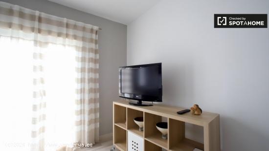 Precioso apartamento de 2 dormitorios en alquiler en Rascanya - VALENCIA