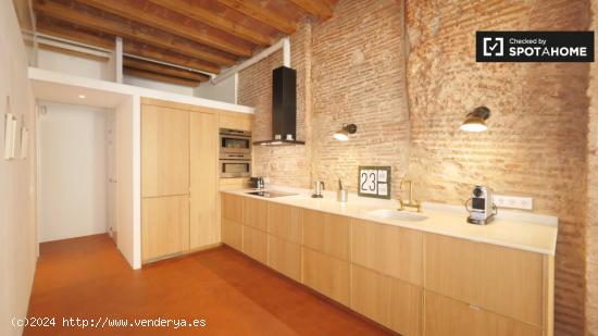 Impresionante apartamento de 1 dormitorio con balcón y aire acondicionado en alquiler cerca del met