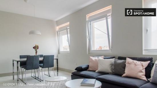 Moderno apartamento de 2 dormitorios en alquiler en Patraix. - VALENCIA