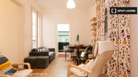 Habitación en el apartamento de 6 dormitorios en Barri Gòtic. - BARCELONA