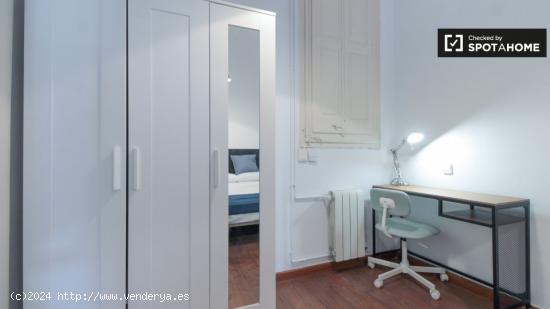 Bonita habitación en alquiler en el apartamento de 7 dormitorios L'Esquerra de l'Eixample - BARCELO