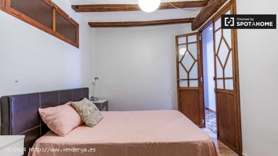 Habitación luminosa en alquiler en apartamento de 4 dormitorios en Extramurs - VALENCIA