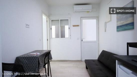 Recientemente renovado apartamento de 1 dormitorio en alquiler en Usera - MADRID