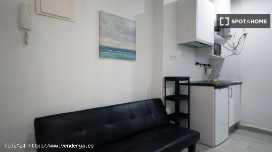 Recientemente renovado apartamento de 1 dormitorio en alquiler en Usera - MADRID