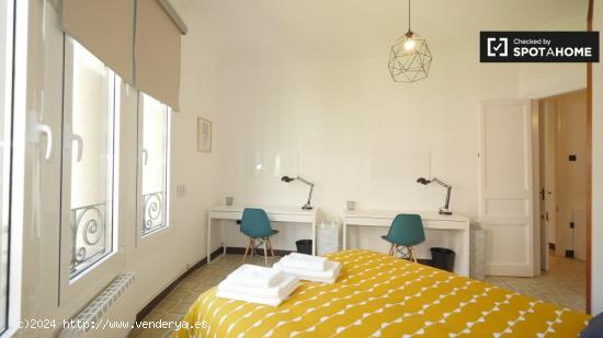 Hermosa habitación con cama doble en alquiler en el Eixample. - BARCELONA