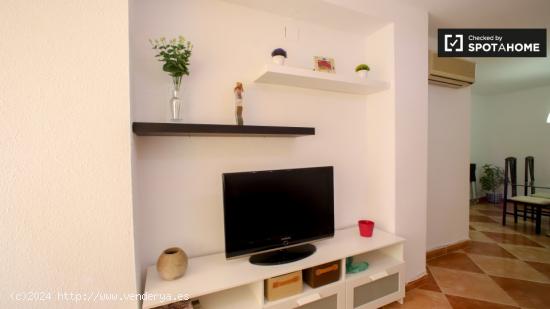 Apartamento de 3 dormitorios en alquiler en Poblats Marítims, Valencia. - VALENCIA