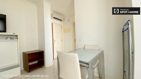 Apartamento minimalista de 1 dormitorio en alquiler en L'Eixample - VALENCIA