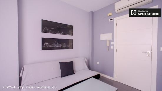 Moderno apartamento de 2 dormitorios con aire acondicionado en alquiler en el Eixample - VALENCIA