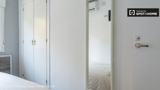 Habitación en piso de 5 dormitorios en Algirós, Valencia. - VALENCIA