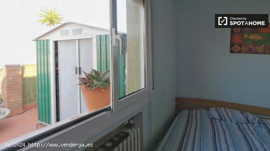 Cool room en alquiler en apartamento de 4 dormitorios en Les Corts - BARCELONA